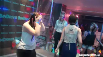 Summer Jam Bang Part 3 - Shower Cam Screencap 9 on sinx.preview.netperv.com