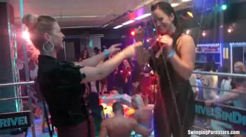 Summer Jam Bang Part 3 - Shower Cam Screencap 94 on sinx.preview.netperv.com