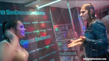 Summer Jam Bang Part 3 - Shower Cam Screencap 58 on sinx.preview.netperv.com