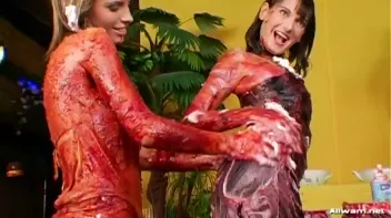 Messy Pudding Fun Screencap 84 on sinx.preview.netperv.com