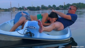 Boats And Hoes, Girl Blows Him Good On The Boat Screencap 41 on sinx.preview.netperv.com