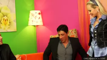 Double Buzz Fuck That Blondie Screencap 3 on sinx.preview.netperv.com