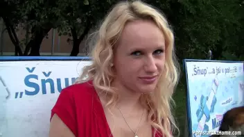 Bus Stop Babe Gives Killer Blowjobs Screencap 23 on sinx.preview.netperv.com