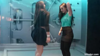 Spectacular wetlook dancing Screencap 37 on sinx.preview.netperv.com