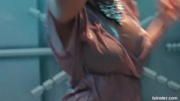 Spectacular wetlook dancing Screencap 76 on sinx.preview.netperv.com