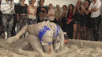 Muddy Wrestling: Nicole Vice vs. Valentina Ross Screencap 16 on sinx.preview.netperv.com