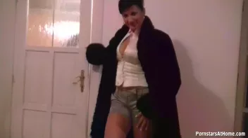 Wet Those White Tops Down! Screencap 2 on sinx.preview.netperv.com