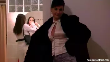 Wet Those White Tops Down! Screencap 4 on sinx.preview.netperv.com