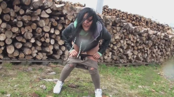 Outdoorpissen Screencap 12 on sinx.preview.netperv.com