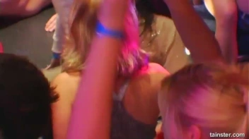 Blue Jean Babes Part 1 Cam 1 Screencap 40 on sinx.preview.netperv.com