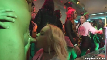 Party Hardcore Gone Crazy Vol. 34 Part 4 - Cam 3 Screencap 74 on sinx.preview.netperv.com