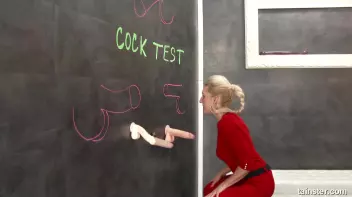 I pick you the Middle Dick! Screencap 2 on sinx.preview.netperv.com