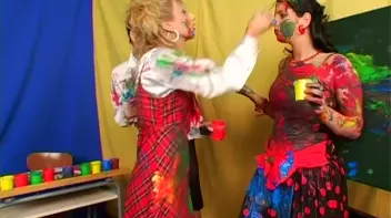 Painting Lesson Turns Messy Screencap 40 on sinx.preview.netperv.com