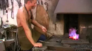 She Welcomes The Bi Embrace Screencap 2 on sinx.preview.netperv.com