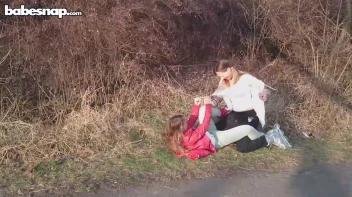 Skating Into A Catfight Disaster! Screencap 10 on sinx.preview.netperv.com