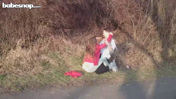 Skating Into A Catfight Disaster! Screencap 11 on sinx.preview.netperv.com