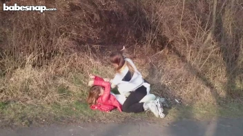 Skating Into A Catfight Disaster! Screencap 15 on sinx.preview.netperv.com