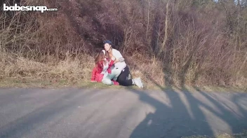 Skating Into A Catfight Disaster! Screencap 2 on sinx.preview.netperv.com