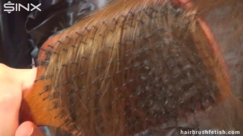 Hair Brushing Brunette Babe Screencap 31 on sinx.preview.netperv.com