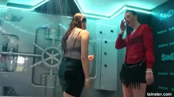 Secretaries dripping wet  Screencap 29 on sinx.preview.netperv.com