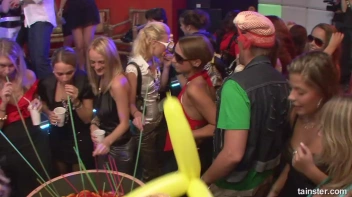 Bikini Beach Balls Part 1 - Cam 1 Screencap 9 on sinx.preview.netperv.com