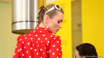 Cooking Up A Hot Pussy Feast In The Kitchen Screencap 30 on sinx.preview.netperv.com