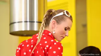 Cooking Up A Hot Pussy Feast In The Kitchen Screencap 35 on sinx.preview.netperv.com