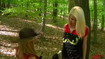 Paint Me Pretty And Wet Me Down Screencap 22 on sinx.preview.netperv.com