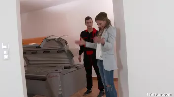 Receiving a double golden shower Screencap 3 on sinx.preview.netperv.com