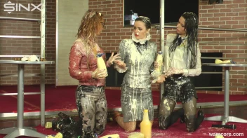 Production Crew Of Sexy Girls Wrestle In Sauce Screencap 49 on sinx.preview.netperv.com