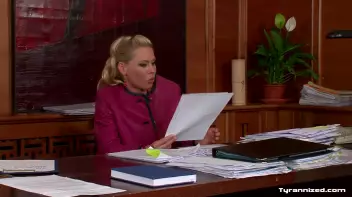 Sexy Secretary Screencap 9 on sinx.preview.netperv.com