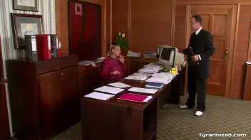 Sexy Secretary Screencap 1 on sinx.preview.netperv.com