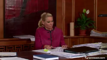 Sexy Secretary Screencap 10 on sinx.preview.netperv.com