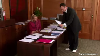 Sexy Secretary Screencap 13 on sinx.preview.netperv.com