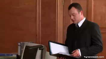 Sexy Secretary Screencap 7 on sinx.preview.netperv.com