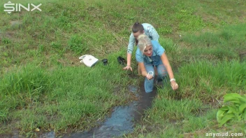 Hot Babes Catfight In Muddy Stream Screencap 18 on sinx.preview.netperv.com
