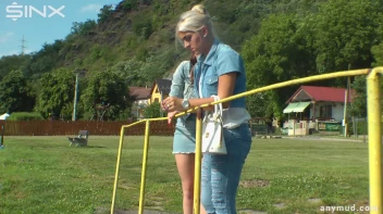 Hot Babes Catfight In Muddy Stream Screencap 6 on sinx.preview.netperv.com