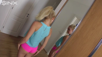 College Hottie Wets Her Panties Screencap 10 on sinx.preview.netperv.com