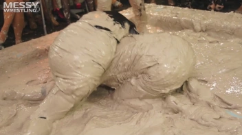 Messy Wrestling: High Class Madness In The Mud!  Kick Some Ass And Go Mess Manic! Screencap 35 on sinx.preview.netperv.com