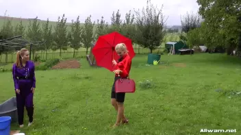 Sudsy Wetlook Washing Screencap 6 on sinx.preview.netperv.com