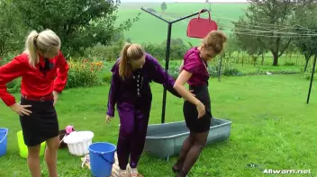 Sudsy Wetlook Washing Screencap 23 on sinx.preview.netperv.com