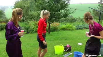 Sudsy Wetlook Washing Screencap 34 on sinx.preview.netperv.com