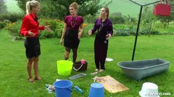 Sudsy Wetlook Washing Screencap 37 on sinx.preview.netperv.com