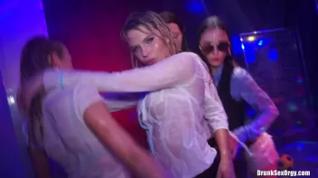 International Summer Lovin' Part 5 - Lesbo Cam Screencap 10 on sinx.preview.netperv.com