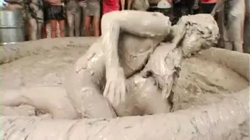 Going For Gold In The Mud Screencap 94 on sinx.preview.netperv.com