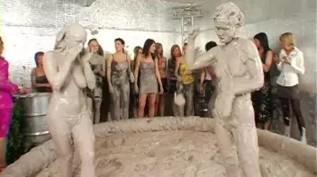 Going For Gold In The Mud Screencap 100 on sinx.preview.netperv.com