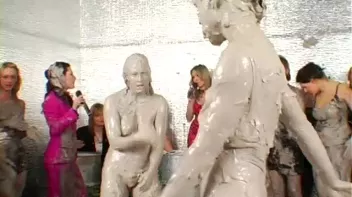 Going For Gold In The Mud Screencap 102 on sinx.preview.netperv.com