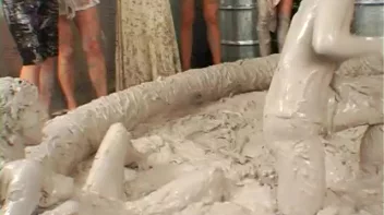 Going For Gold In The Mud Screencap 79 on sinx.preview.netperv.com