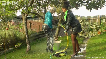 Mud Covered Blonde Gets A Good Washing Screencap 32 on sinx.preview.netperv.com
