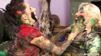 Extreme Makeover! Screencap 101 on sinx.preview.netperv.com